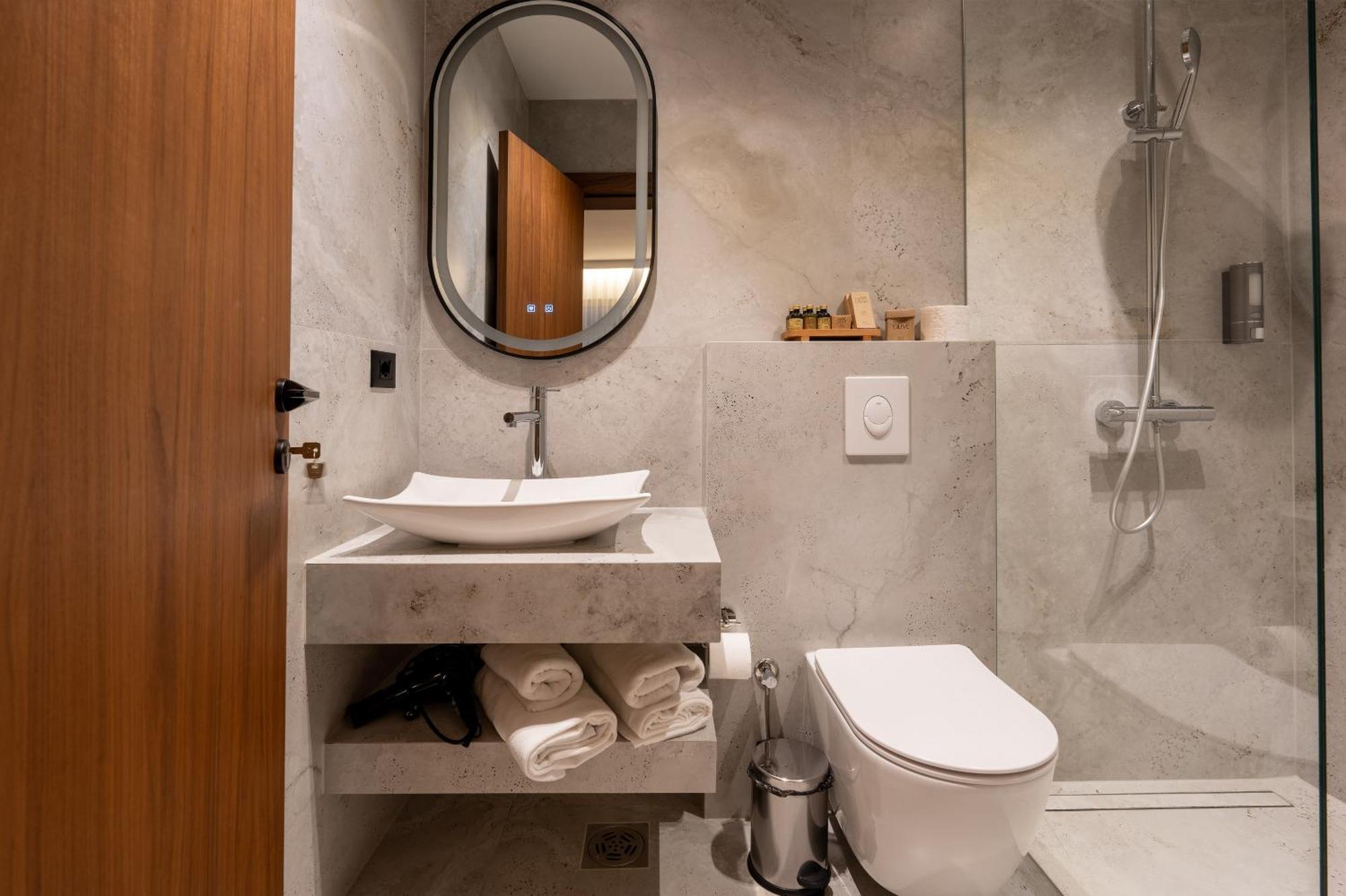 Ruby Hotel Prishtina Пристина Екстериор снимка