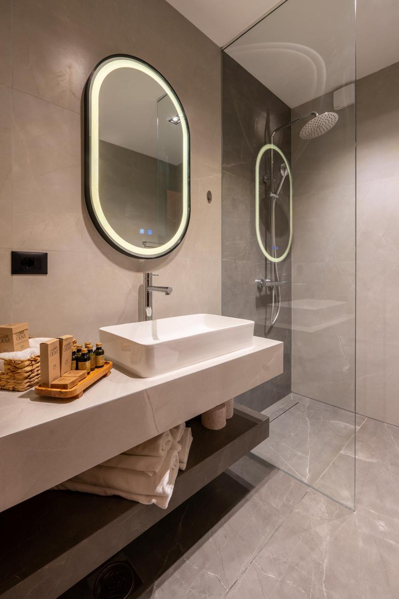 Ruby Hotel Prishtina Пристина Екстериор снимка