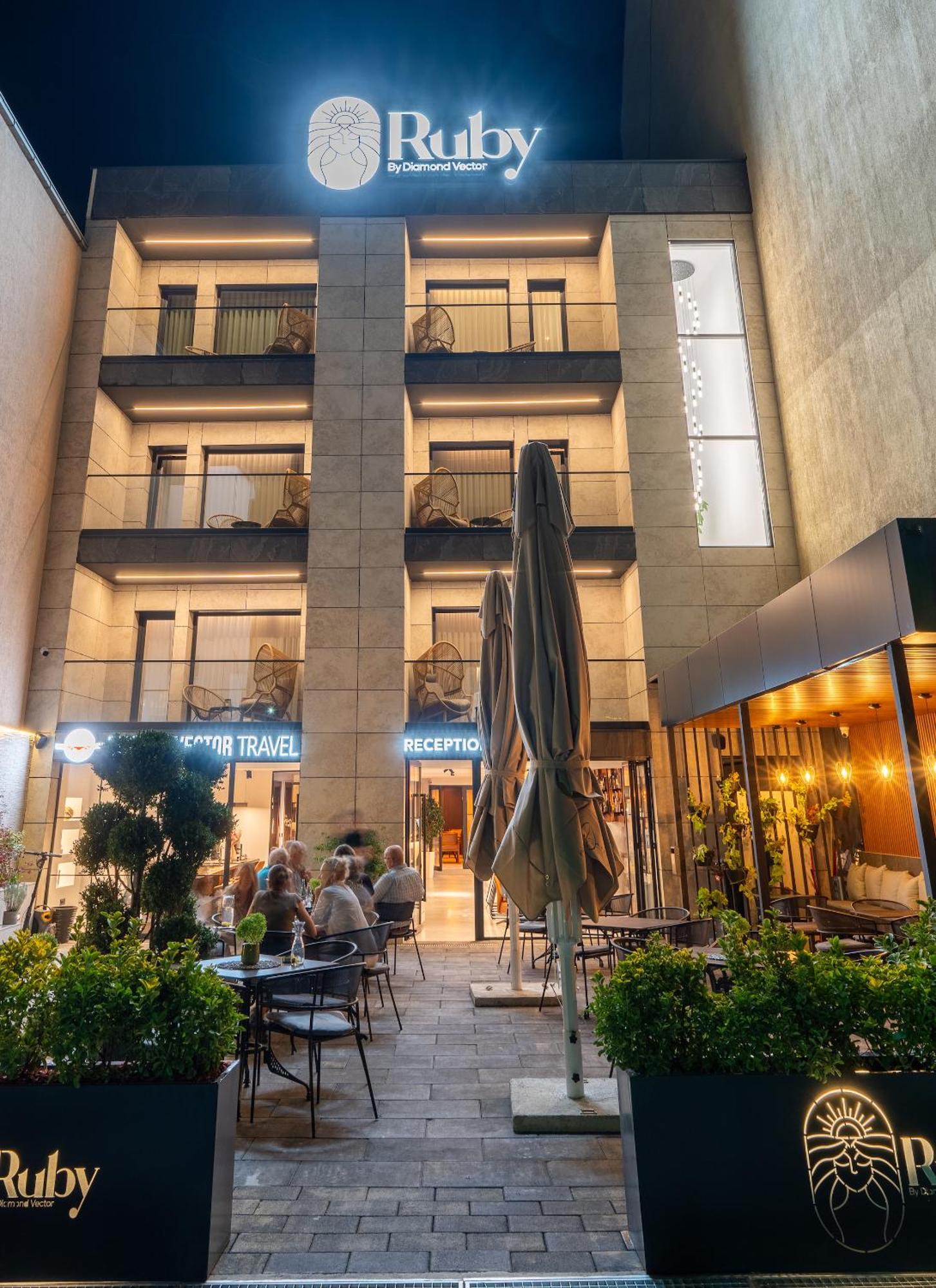 Ruby Hotel Prishtina Пристина Екстериор снимка