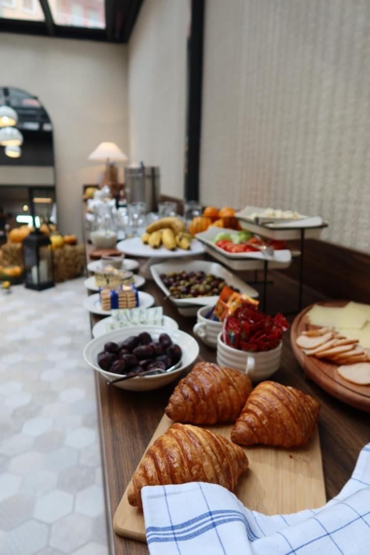 Ruby Hotel Prishtina Пристина Екстериор снимка